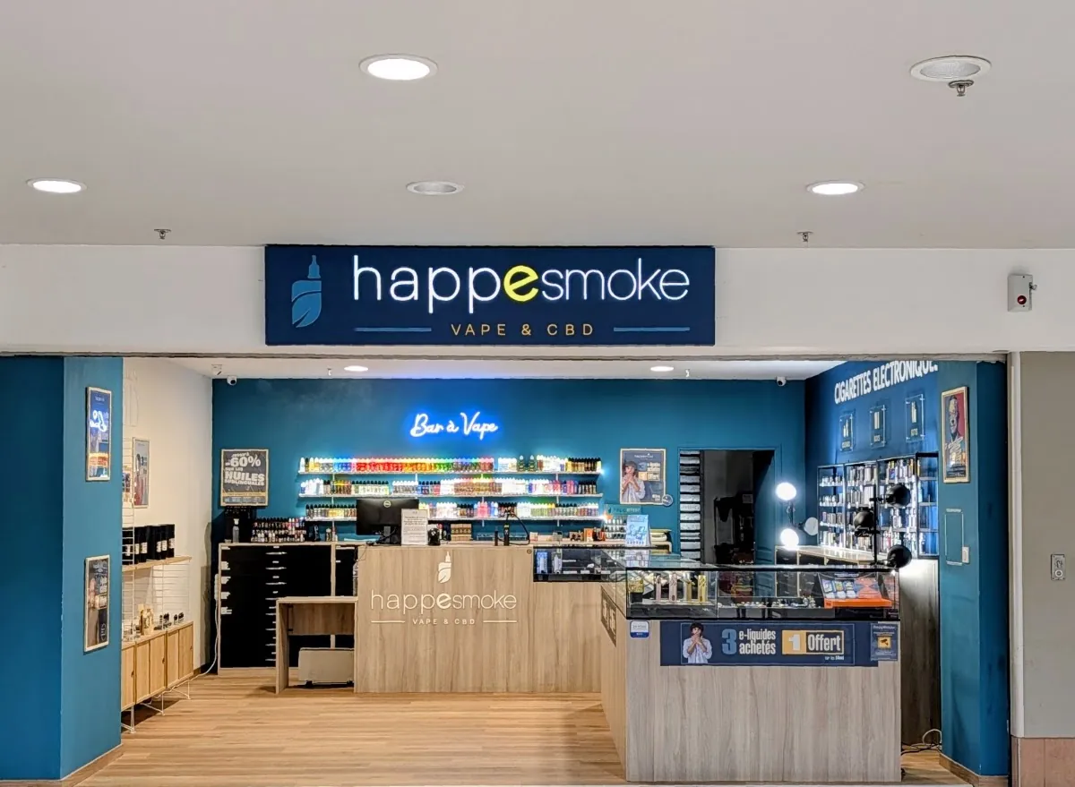 Vitrine du magasin HappeSmoke Migennes